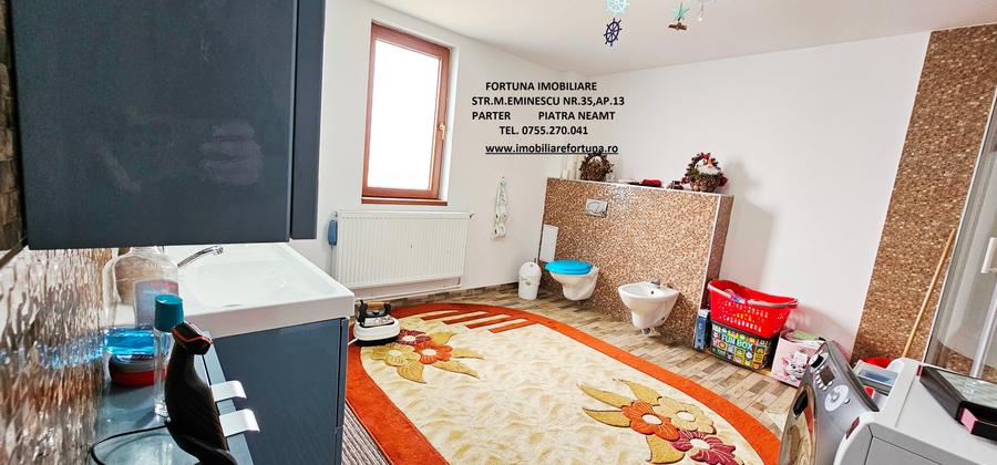 Casă individuală cu 4 camere cu Teren 439 Mp în Calea Romanului