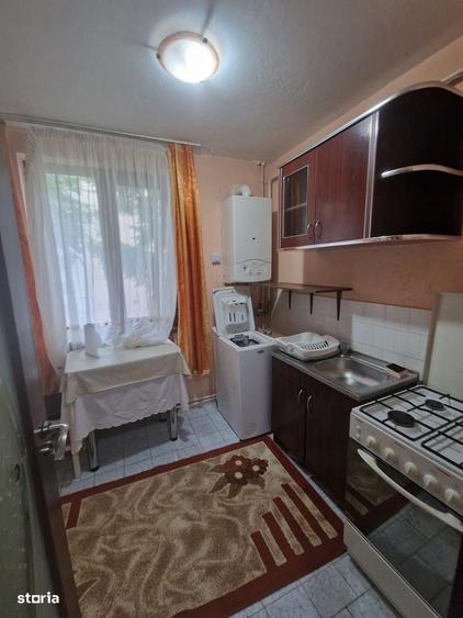 De vanzare apartament cu 2 camere, balcon,etajul 1, Pret ; 52000e - 4