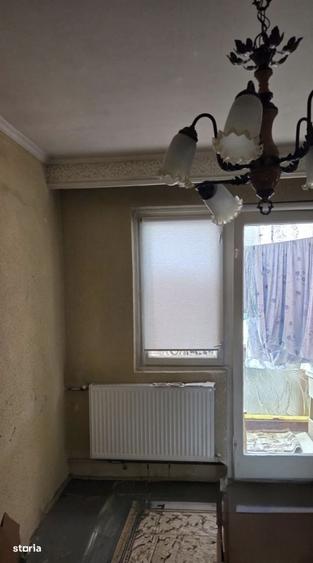 Apartament cu 3 camere în Craiovei