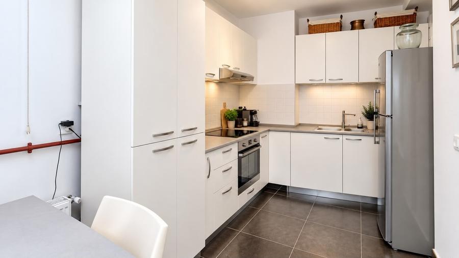 Apartament cu 2 camere decomandat, mobilat în Universitate