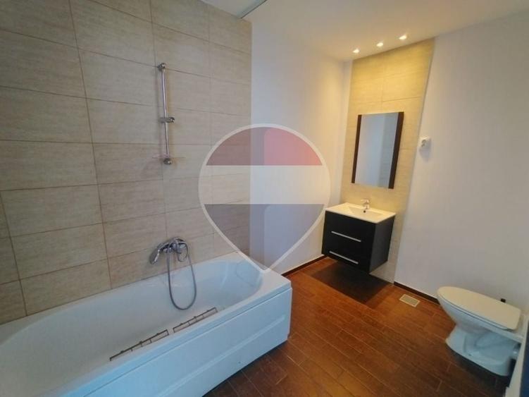 Apartament cu 2 camere, mobilat în Central