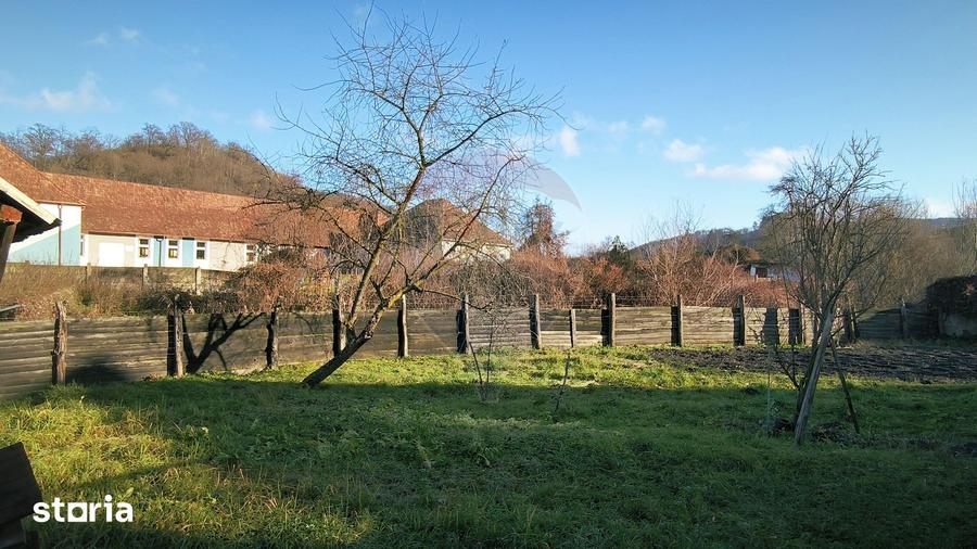 Casă cu 4 camere cu Teren 1084 Mp în Vale