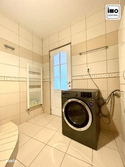 Apartament cu 3 camere decomandat în Europa