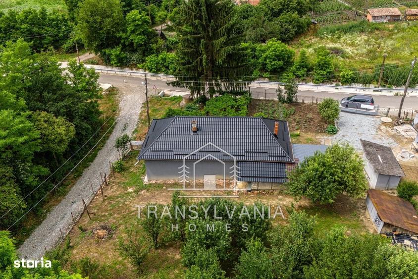 Casă cu 4 camere în Sânnicoară