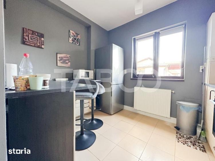 Apartament cu 2 camere semidecomandat, mobilat în Becaș