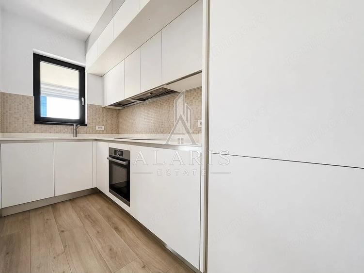 Apartament cu 3 camere semidecomandat în Badea Cârțan