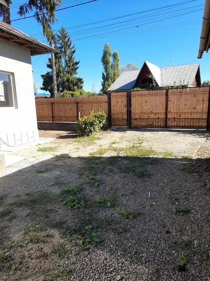 Casă cu 4 camere cu Teren 1787 Mp în Filipeștii de Târg