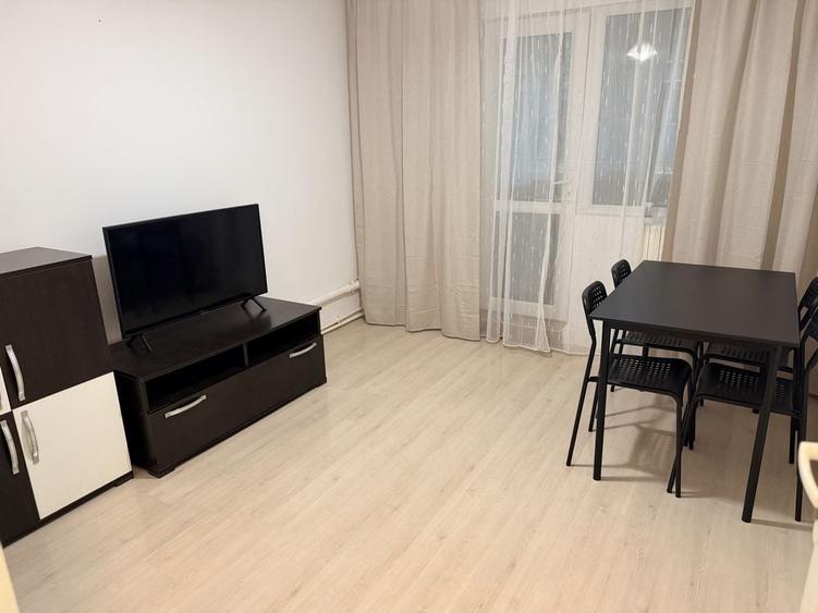 Apartament cu 2 camere semidecomandat în Exterior Vest