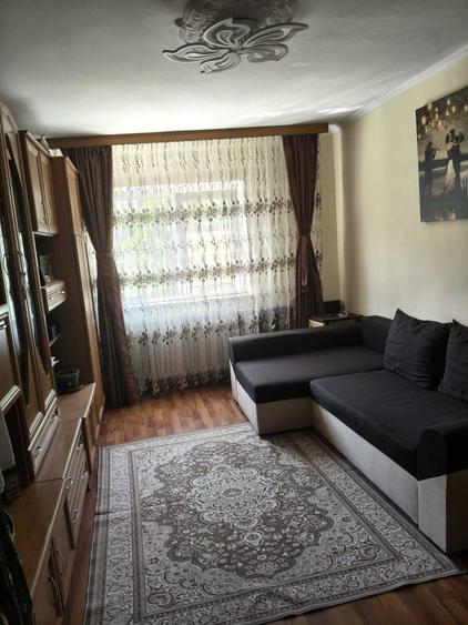 Apartament cu 2 camere decomandat în CET