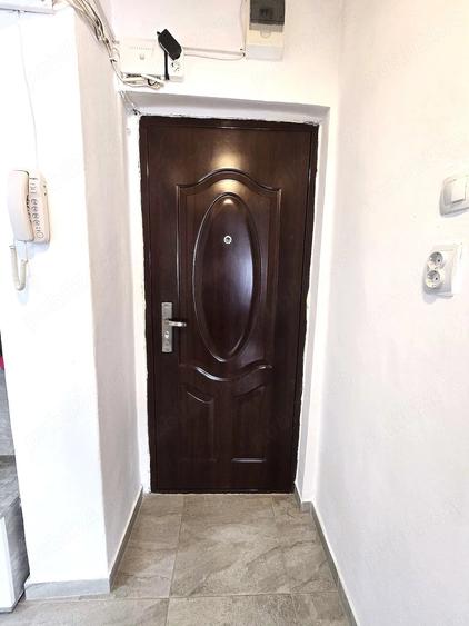 Apartament cu 2 camere decomandat în Micro 16