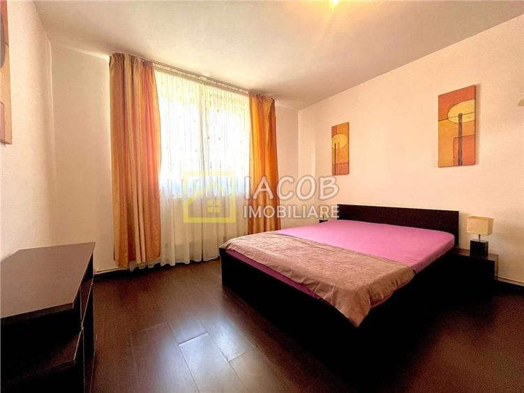 Apartament cu 3 camere decomandat, mobilat în Banca Națională