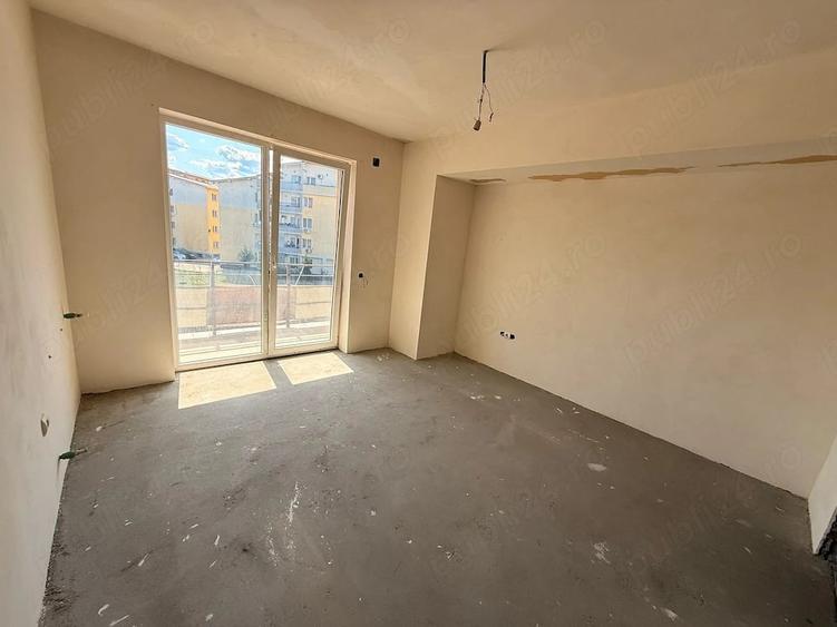 Apartament cu 2 camere semidecomandat în Florești