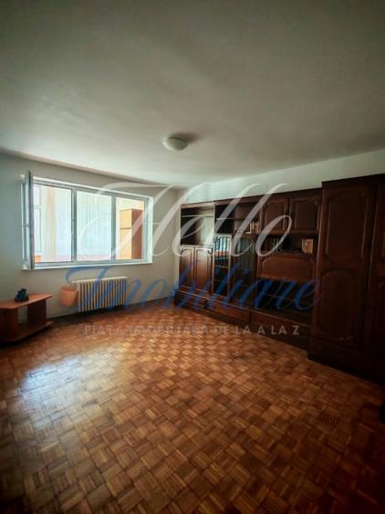 Apartament cu 2 camere decomandat în Gruia