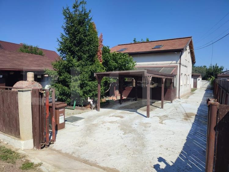 Casă individuală cu 6 camere cu Canalizare în Dancu