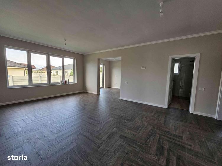 Casă cu 4 camere cu Teren 470 Mp în Oncea
