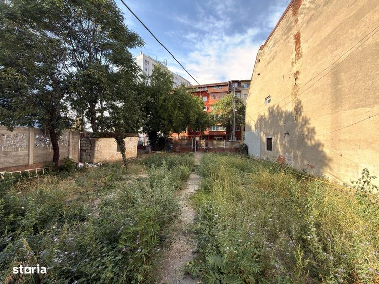 Casă cu 3 camere cu Canalizare în Central
