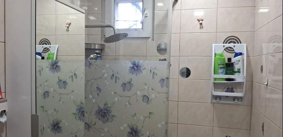 Apartament cu 3 camere semidecomandat, mobilat în Obor