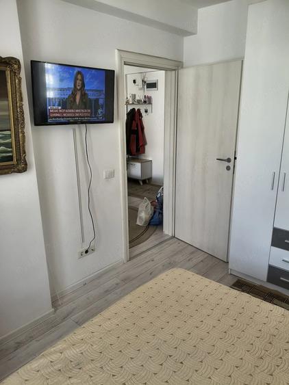 Garsonieră decomandată în Roșu