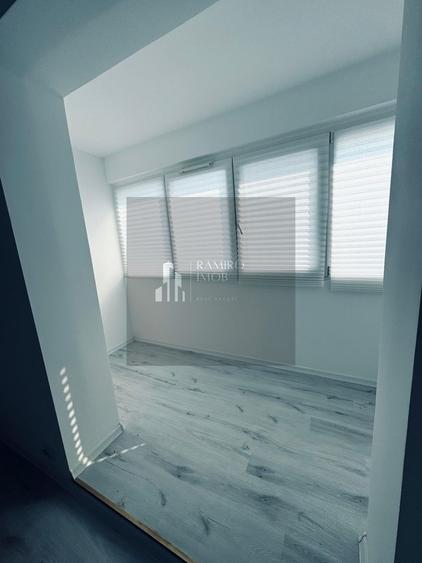 Apartament cu 3 camere semidecomandat în Liviu Rebreanu
