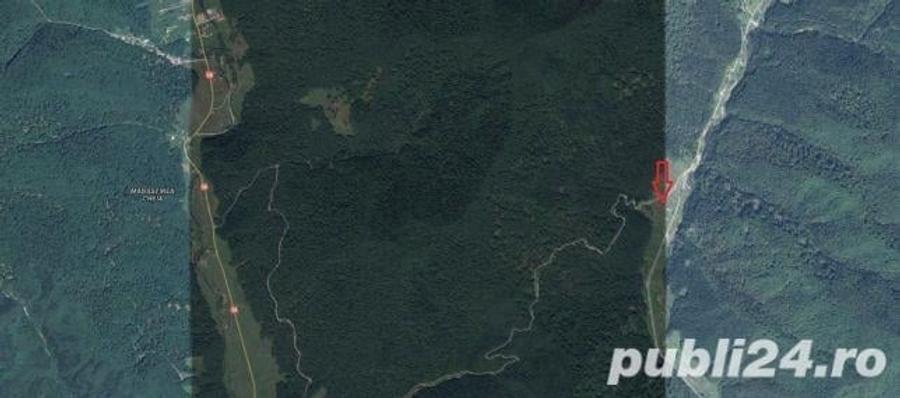 Teren de 1000 mp, în Cheia