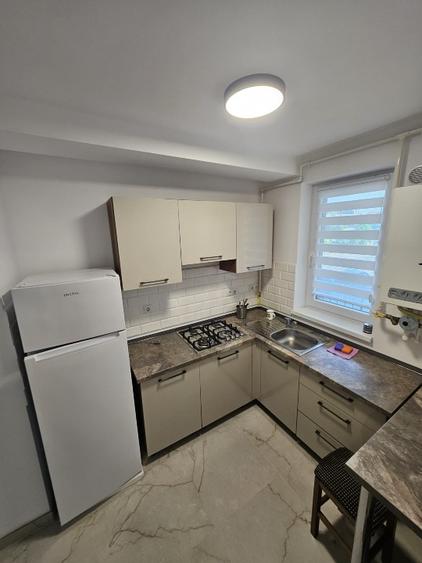 Apartament cu 2 camere semidecomandat în Cetate