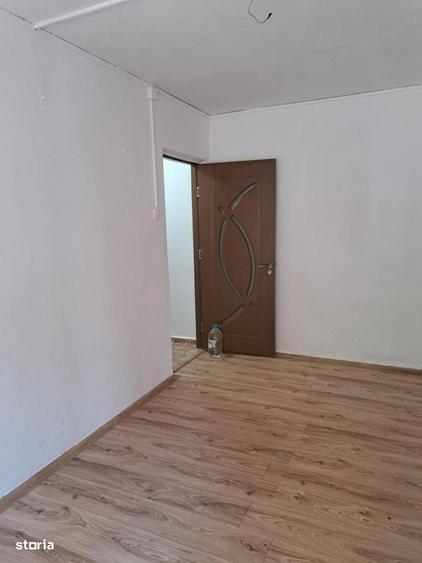 Apartament cu 2 camere semidecomandat în Micro 14