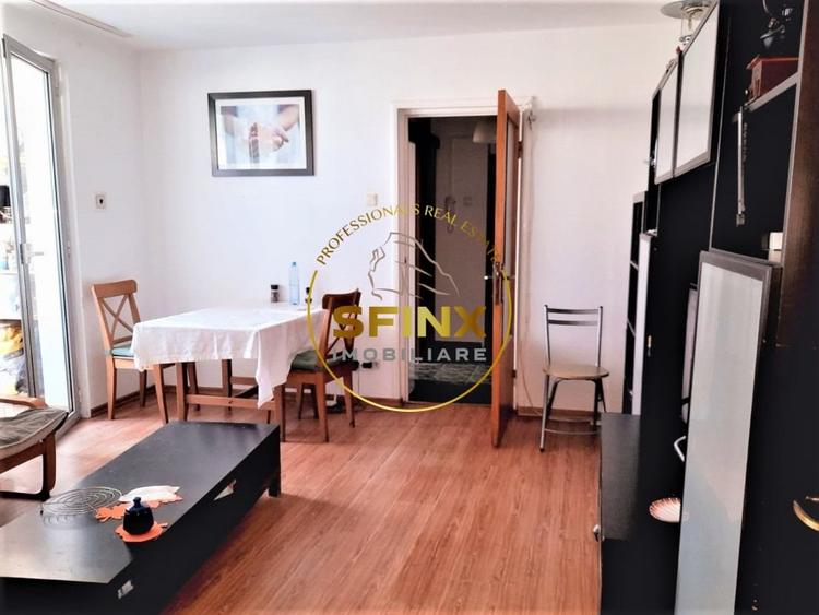 Apartament cu 3 camere semidecomandat, mobilat în Colentina