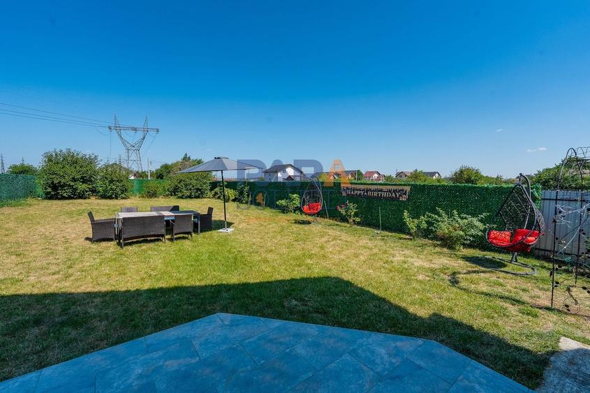 Casă individuală cu 4 camere cu Canalizare în Cordun