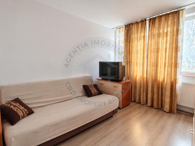 Apartament cu 4 camere semidecomandat, mobilat în Drumul Taberei