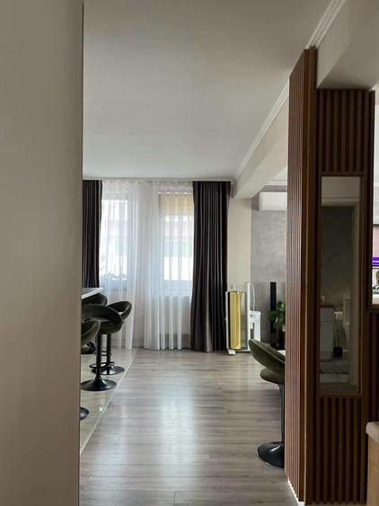 Casă cu 6 camere cu Piscina în Cordău