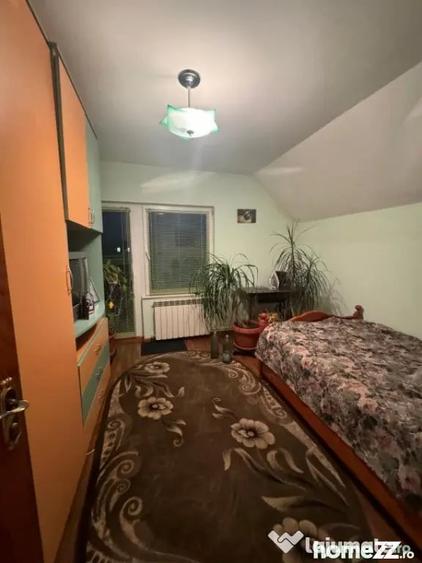 Casă cu 4 camere cu Teren 500 Mp în Rădăuți