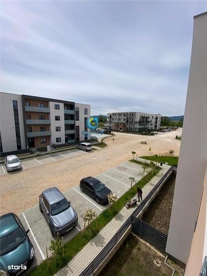 Apartament cu 2 camere decomandat în Cristian
