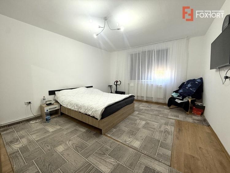 Casă individuală cu 5 camere cu Canalizare în Giarmata