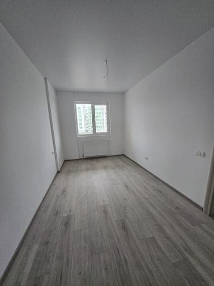 Apartament cu 2 camere semidecomandat în Berceni