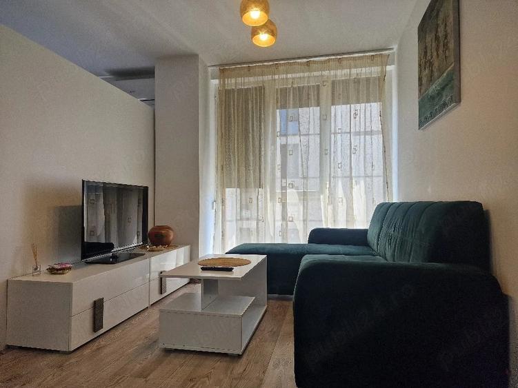 Apartament cu 2 camere semidecomandat în Spitalul Județean