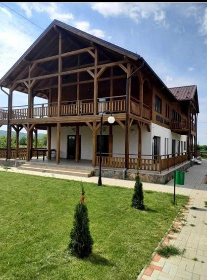 Casă cu 4 camere cu Teren 500 Mp în Cristeștii Ciceului