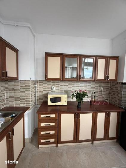 Apartament cu 4 camere semidecomandat în Central