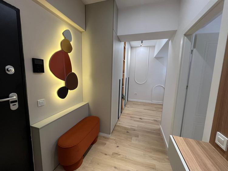 Apartament cu 2 camere semidecomandat, mobilat în Pipera