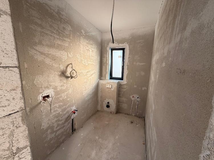 Casă individuală cu 4 camere cu Garaj în Berceni