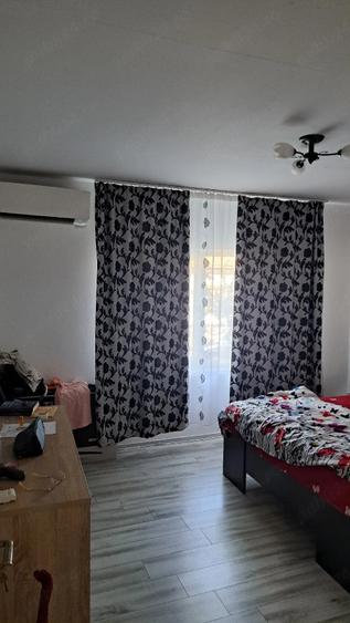 Casă cu Teren 300 Mp în Central