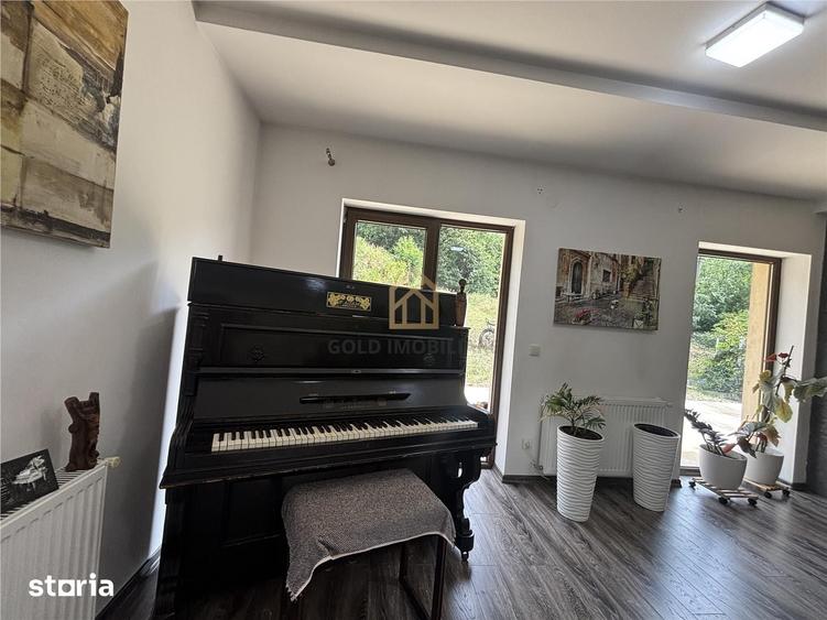 Casă cu 4 camere cu Teren 600 Mp în Central