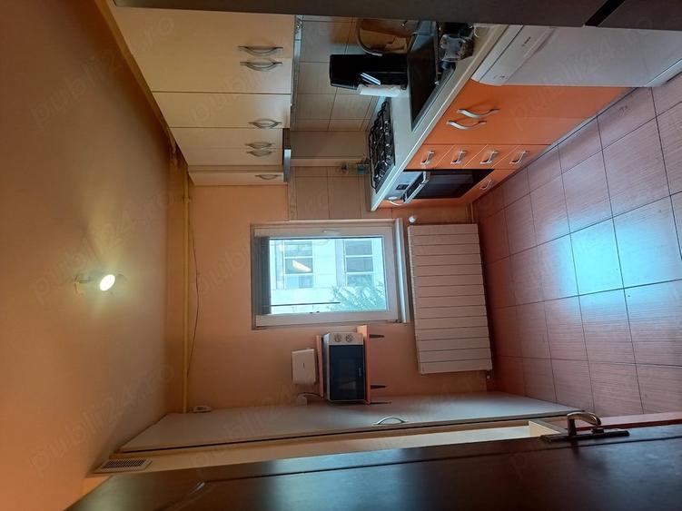 Apartament cu 4 camere decomandat în 6 Vânători
