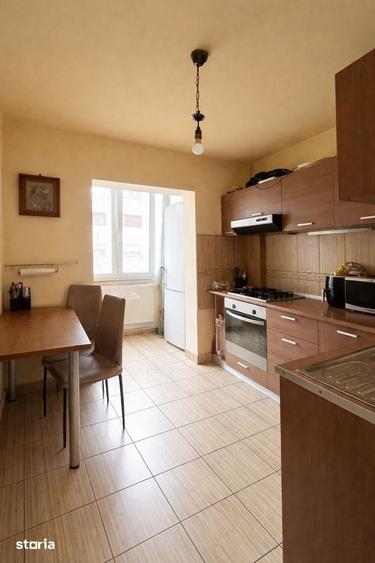 Apartament cu 3 camere decomandat în Micălaca