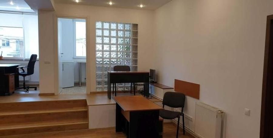 Apartament cu 2 camere semidecomandat, mobilat în Unirii