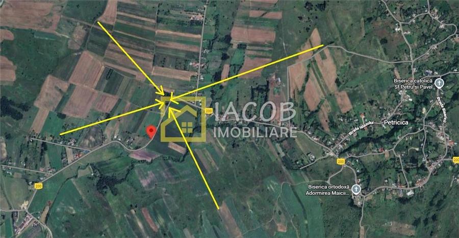 Teren Construcții intravilan de 3350 mp, în Petricica