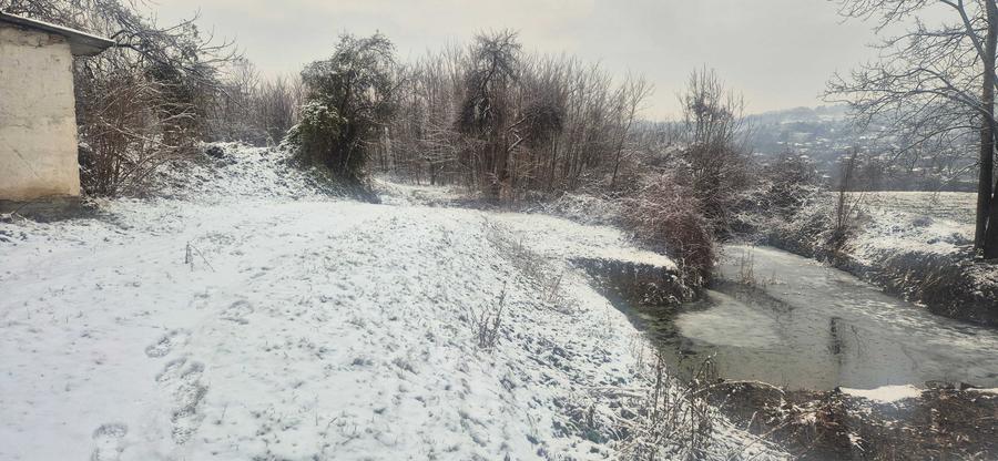 Teren de 9000 mp, în Păușești-Măglași