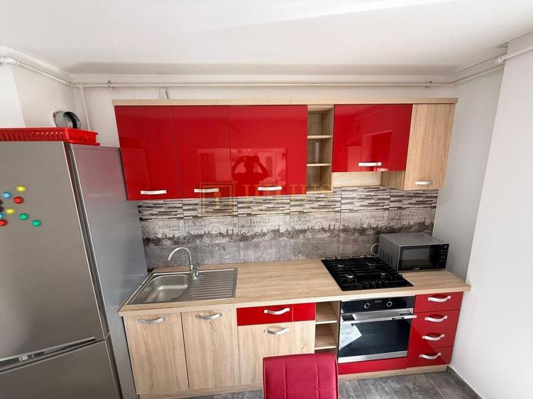 Apartament cu 2 camere semidecomandat, mobilat în Aradului