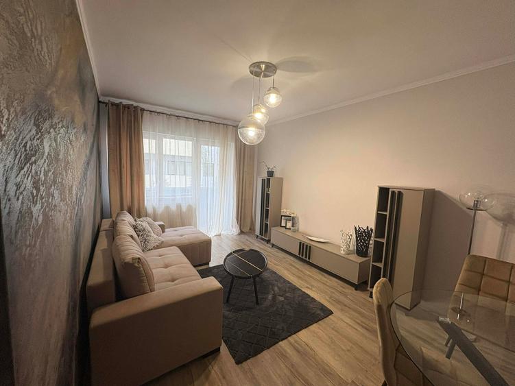Apartament cu 2 camere decomandat în Florești