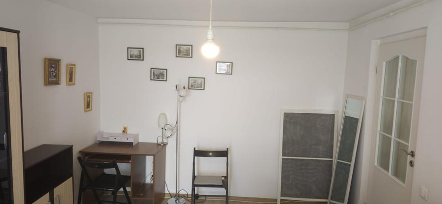 Apartament cu 2 camere decomandat în Arcul de Triumf