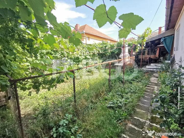 Casă cu 4 camere cu Teren 394 Mp în Trei Stejari